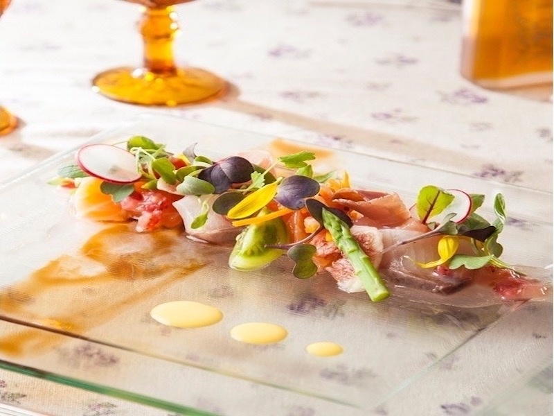 季節に応じた旬な食材を使用したフレンチをベースにご要望にも柔軟に対応致します