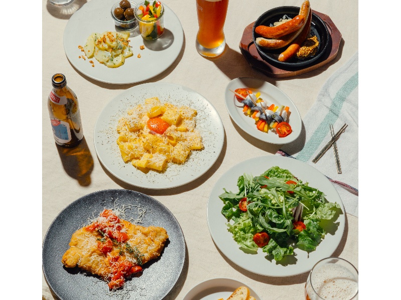 【2時間飲み放題付き】シュマッツを堪能するおもてなしコース♪ジャーマンタパスからソーセージはもちろん、”シュニッツェル”まで全10品