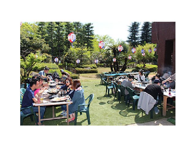 ジンギスカンBBQは、3～10月開催、お一人様4,300円税別食べ放題飲み放題、少人数2名～200名の団体様まで承ります。