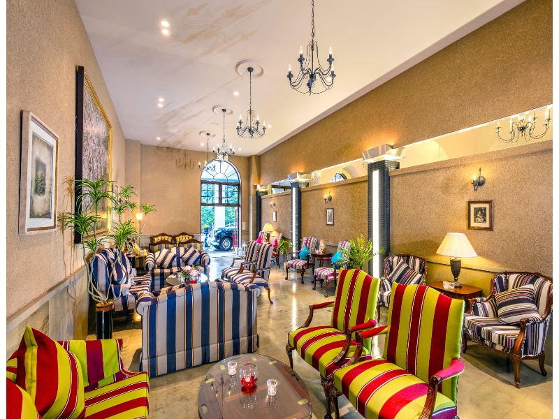 ゲストに寛いでいただくロビーも広々と設けています。