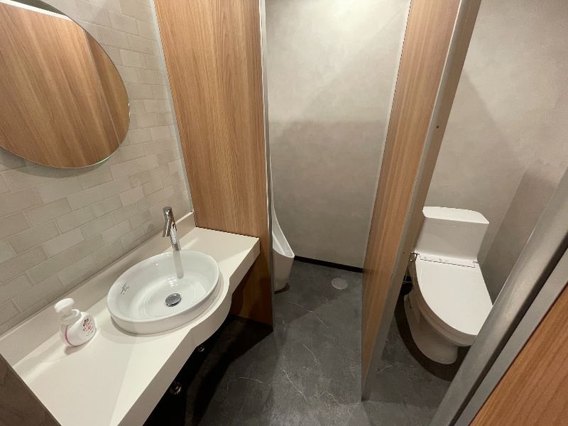 【トイレ- TIME SHARING 新橋駅前4F（銀座口）】