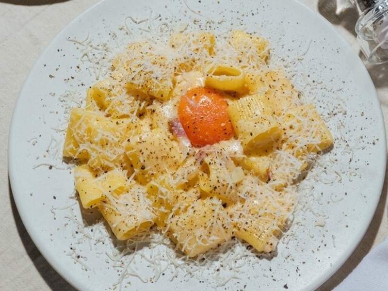 卵黄コンフィとリガトーニのカルボナーラ/rigatoni carbonara with confit