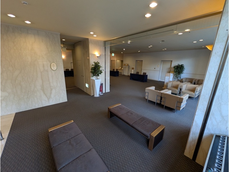 2F宴会場前ロビー　2