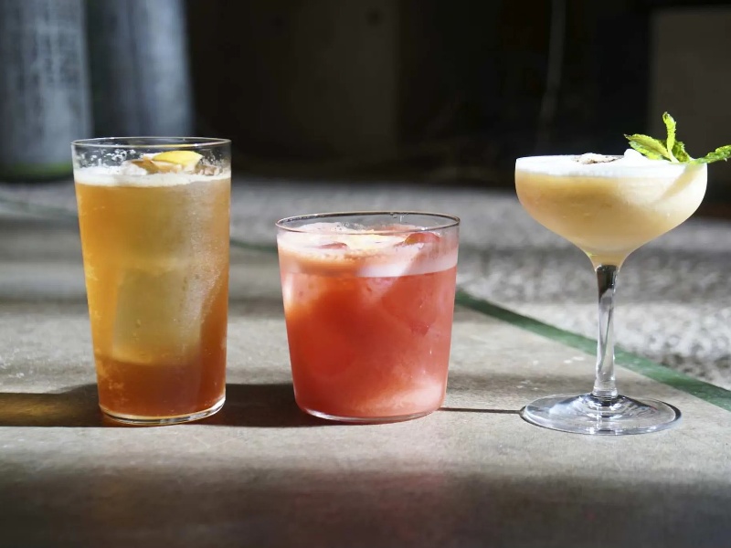 自家製ドリンクとこだわり料理でおもてなし