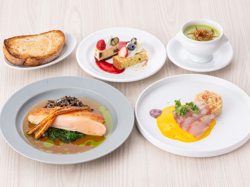 ディナーコース5,200円(サ別)のイメージ写真です。