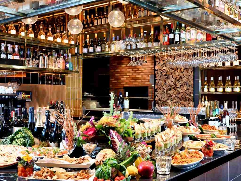 立体的でフォトジェニックなビュッフェテーブル