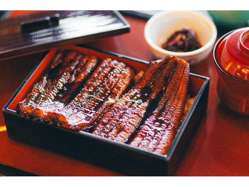 会議中の昼食には「鰻重」もご用意可能