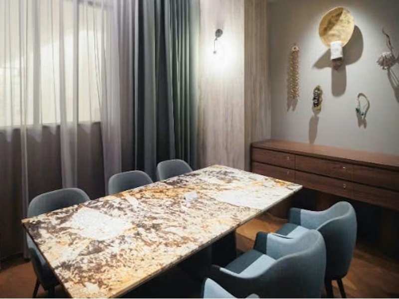 完全個室完備でプライベート空間。落ち着いた時間をお過ごしいただけます。