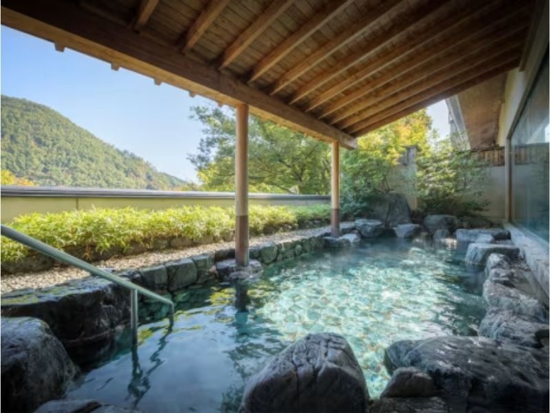 大浴場は内風呂・露天風呂・水風呂・サウナを完備しております。