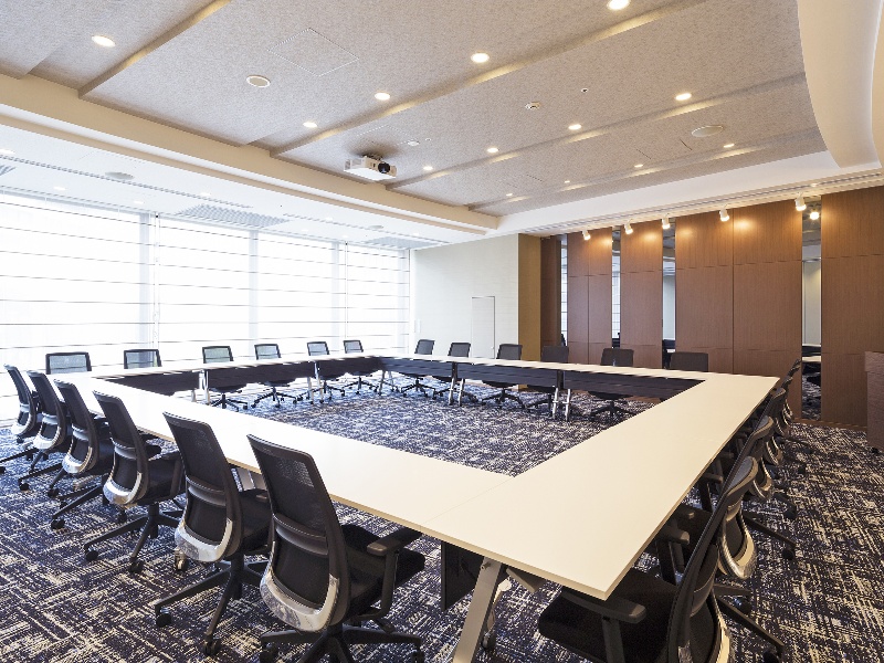 【プレミアホールB】ロの字形式最大24名様