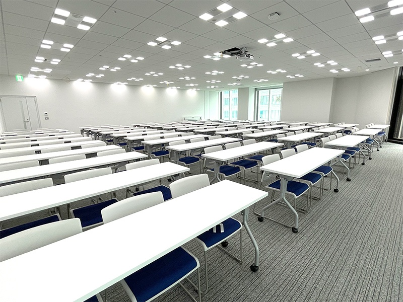 1908_200㎡_天井高2.8ｍ_セミナーやイベント会場に最適！