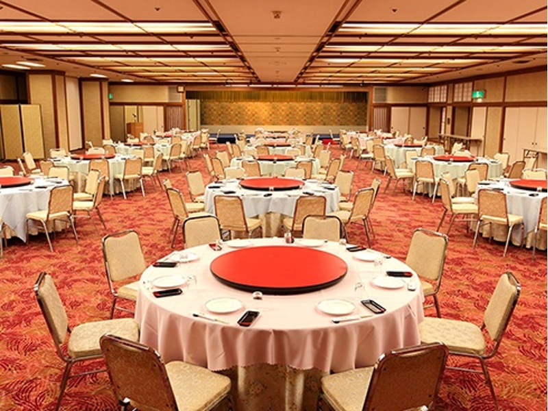ご宴会もホテル内で行えば、会議からご宴会への移動がシームレス。会場手配の手間の削減や移動時間の短縮になります。
