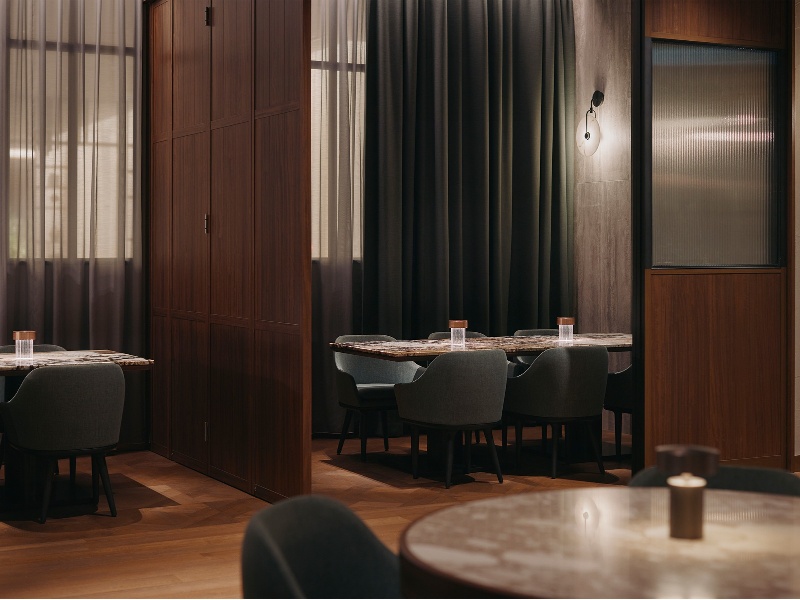 完全個室完備でプライベート空間。落ち着いた時間をお過ごしいただけます。