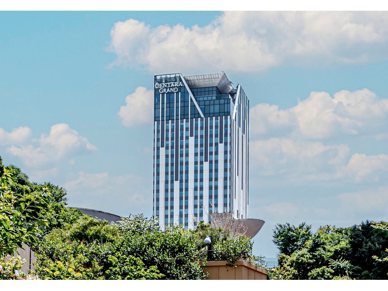 ホテル外観〈なんばパークス直結〉