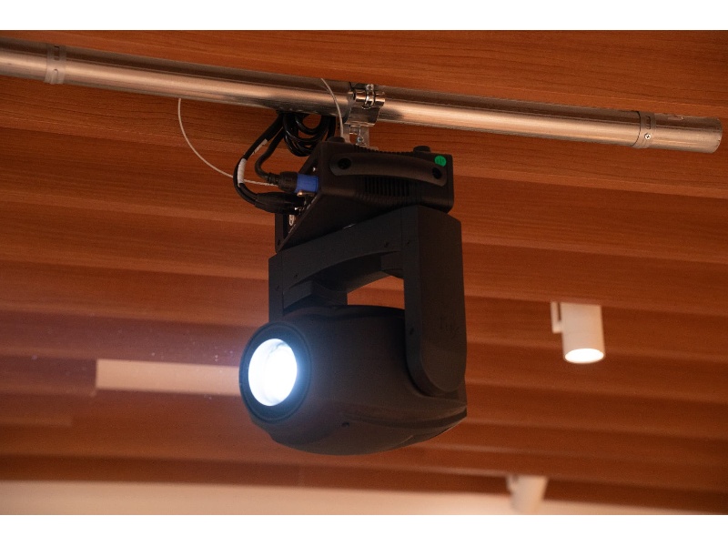 【ムービングライト】