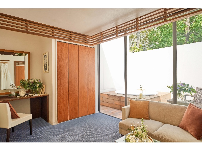 【控室×4室(うち完全個室×2室)】
少人数でご利用いただける専用のお部屋をご用意しております。スタッフや講師の方の控室など様々な用途でご利用いただけます。
また、少人数でご利用いただける専用の個室のご準備もございます。