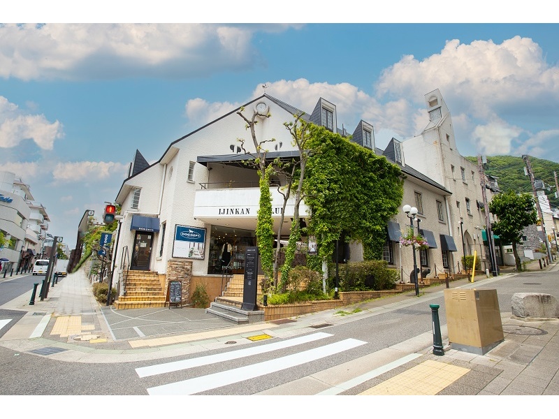 ハンター坂と山本通りの交差点にある神戸北野の隠れ家レストラン。人気のお店でパーティーをしませんか？