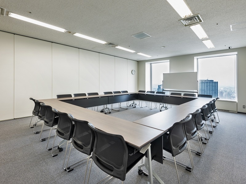 ROOM 6
