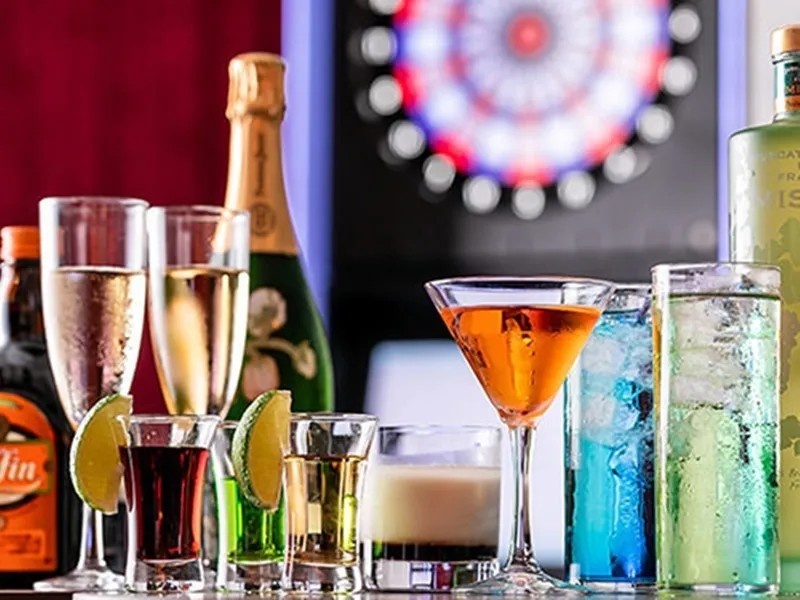 バーテンダーが作る本格的なお酒が楽しめます！