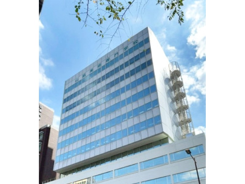 東京メトロ ・都営地下鉄「市ヶ谷駅」A2出口 徒歩0分 駅直結/JR中央・総武線「市ヶ谷駅」 徒歩2分