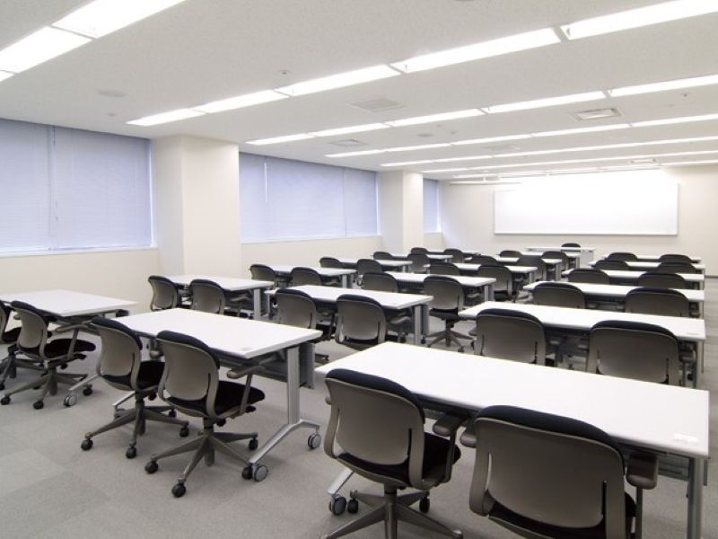 大研修室(100-112㎡)全4室
スクール最大48名 島型最大36名(6名×6島)