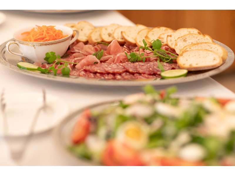 ビュッフェ料理