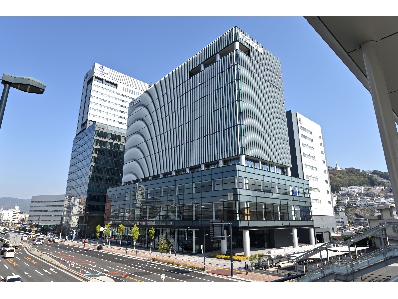 広島テレビ本社内　1階～3階