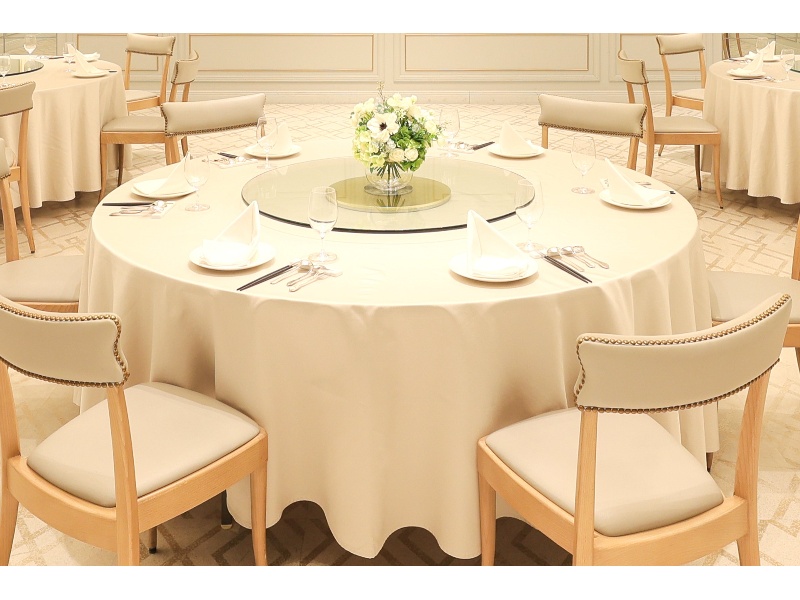 円卓は最大9名様まで可能