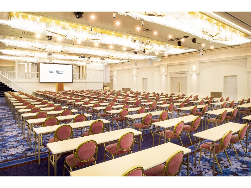 西館2F「翼」800㎡　スクール形式