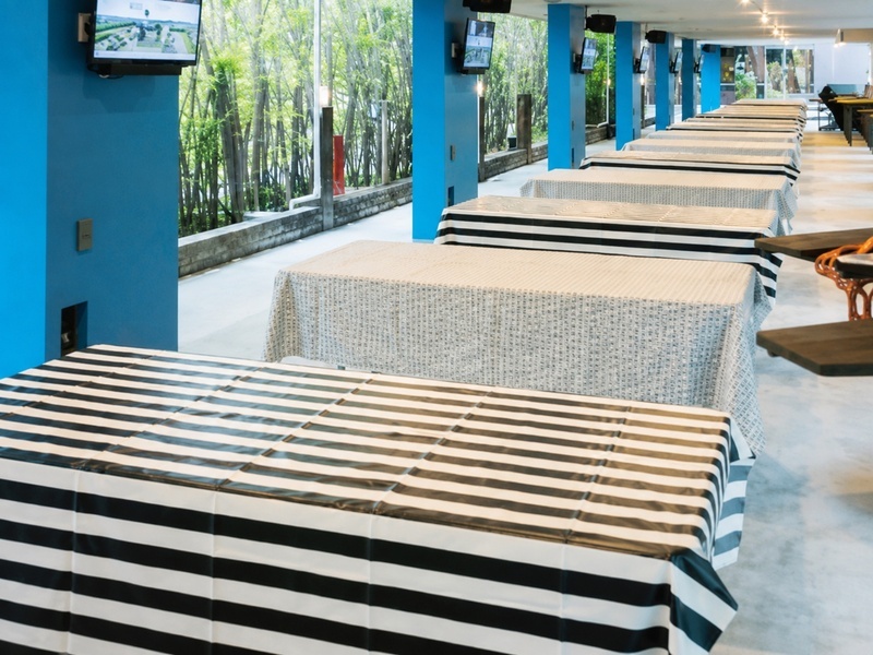 【会場:TERRACE】
120名程度の大人数でのご利用はこちらをご利用いただけます。