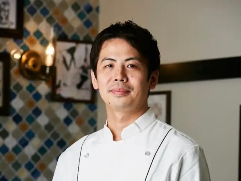 小久保友博
シェフ

都内の有名イタリアンを経てイタリア・トスカーナの名店で腕を磨いたシェフ・小久保友博。イタリア伝統製法を踏襲しつつ、日本の風土に合わせ、日本の旬の食材を活かした軽やかなイタリアンを生み出します