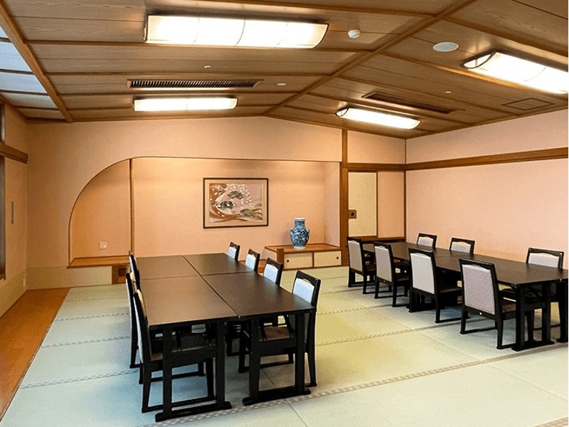 宴会場「三井」