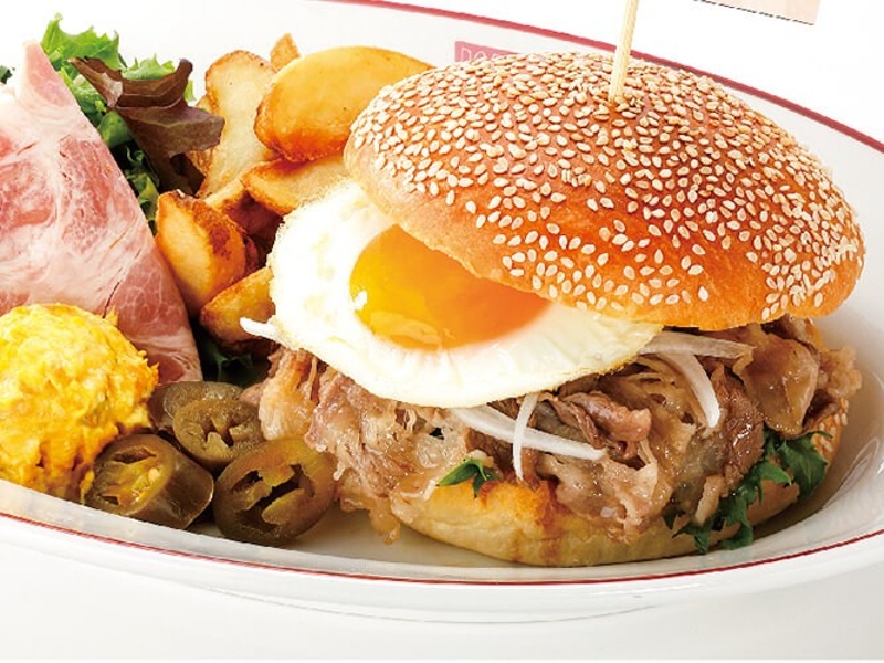 神戸ビーフバーガーから神戸ビーフ牛丼まで。ブランド和牛を気軽に楽しめる、神戸ならではの特別メニュー。