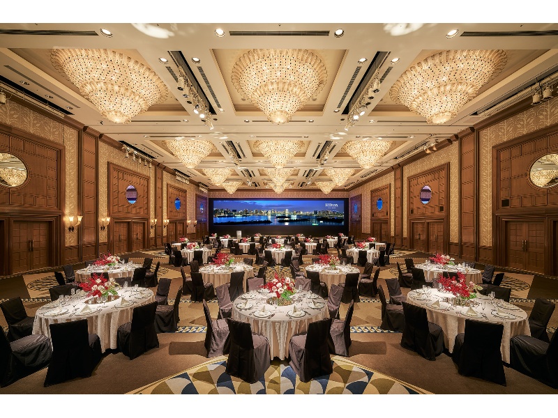 スタッフ表彰など正餐での利用も可。様々なコース料理を提供させて頂きます。アレルギー対応も可