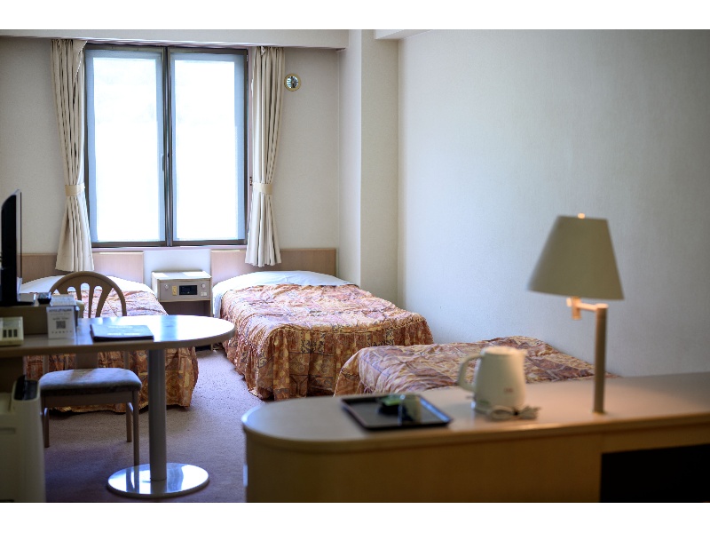 東館5ベッド洋室の一例
5名様までお休みいただけます