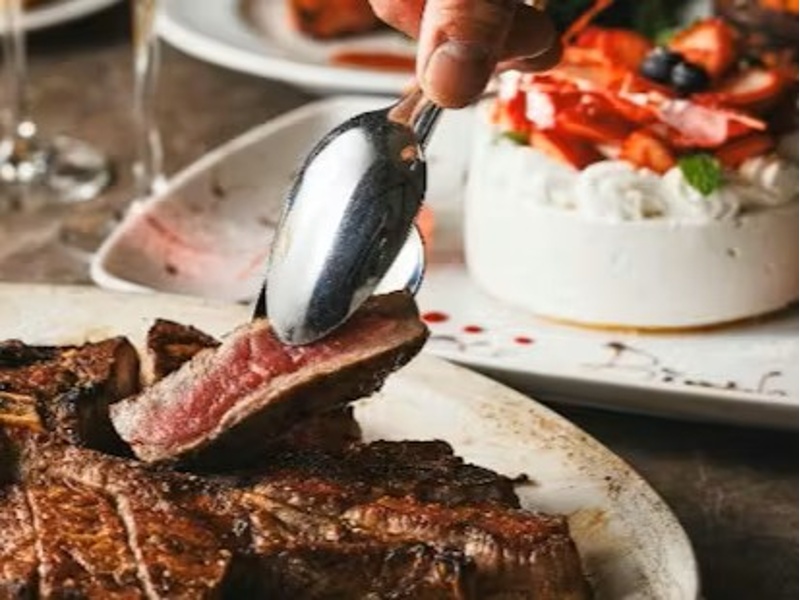 ボリューム満点でパーティーが盛り上がる！USDA熟成 ポーターハウスT boneコース