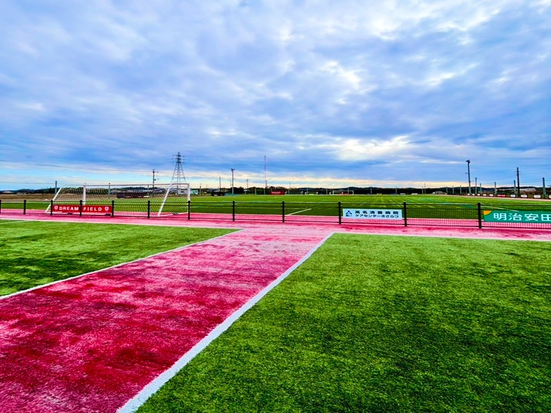 隣接サッカー場