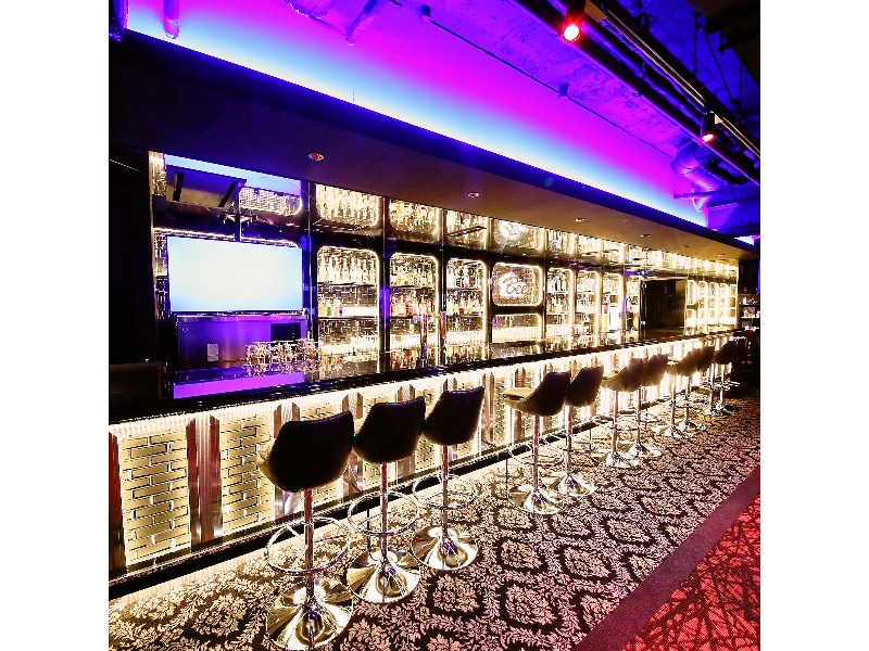 カラオケ付きの完全個室は控室や喫煙ルーム、クロークとしての利用ができます