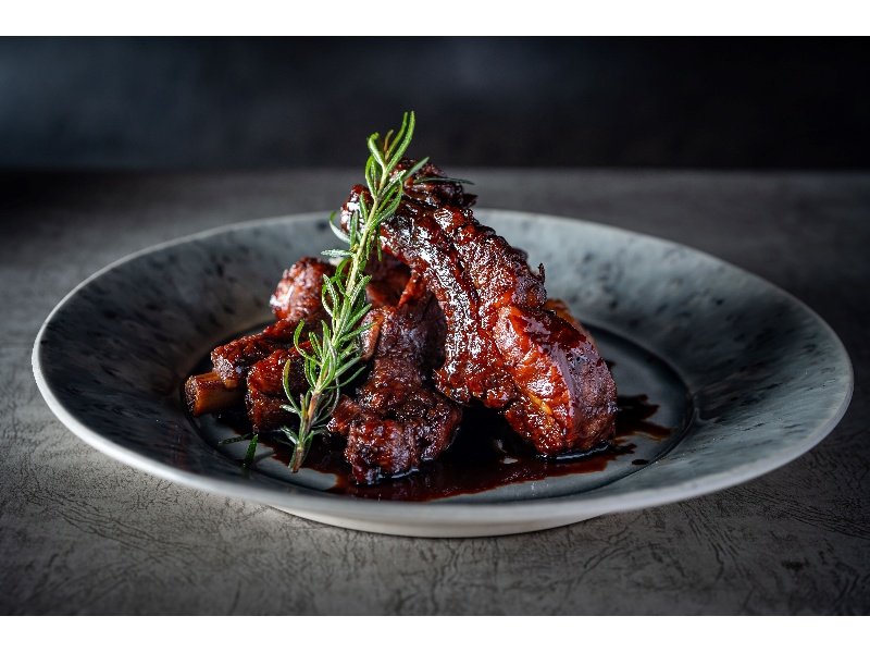 Course「B」 WARAYAKI ポークバックリブや鰹のたたきなど