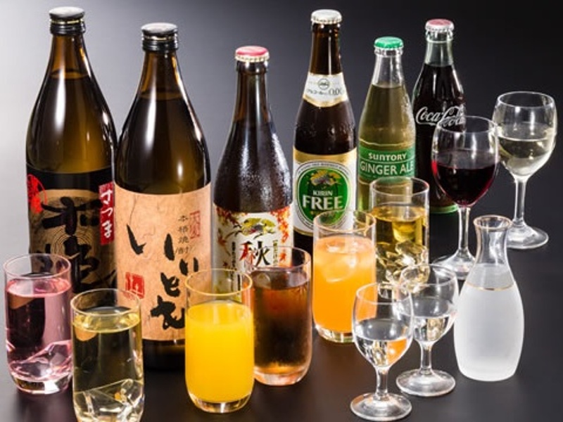 厳選された日本酒やワイン、焼酎など豊富な品揃えをご用意。地元の蔵元が丹精込めて醸す銘酒は、山口県の旬の食材を使った料理との相性も抜群です。