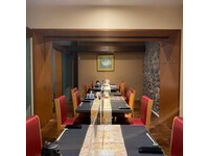 最大18名の個室です