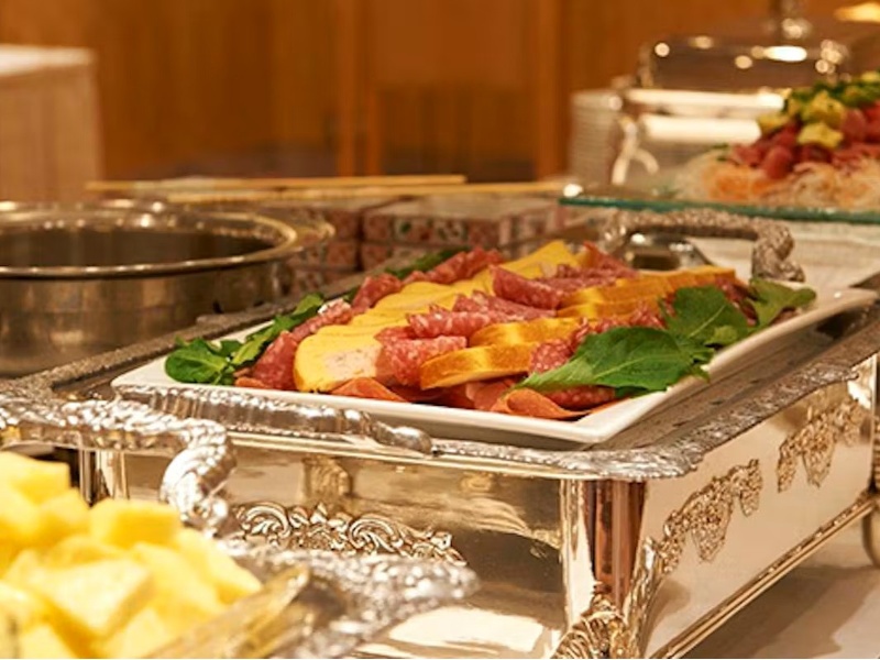 伝統ある三笠会館の歴史と格式を感じさせる空間で、あらゆるシーンにふさわしい宴の場をご提供します。
