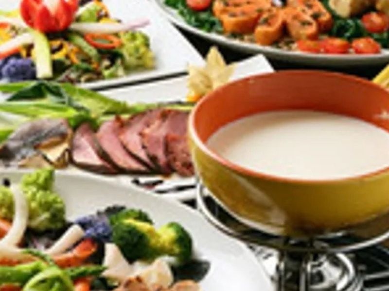 【人気No.1☆】アンティークな隠れ家カフェ×絶品イタリアン　〜ビュッフェ or テーブルシェア〜