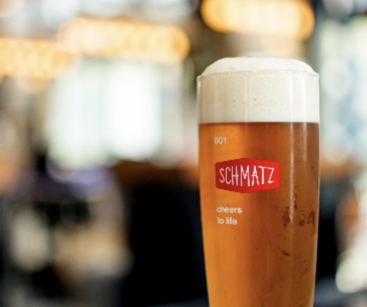 本場ドイツビールが飲み放題!
当店だけのオリジナルビールがお食事付きで飲み放題!お気に入りの一杯が見つかること間違いなし♪常時ボトルビール、タップビール含めて10種類以上をご用意。