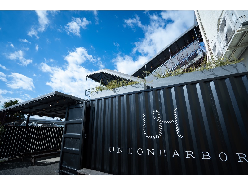 入口も分かりやすい外観