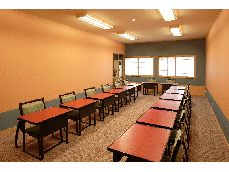 15名以内の会場 会議等にもお使い頂けます。