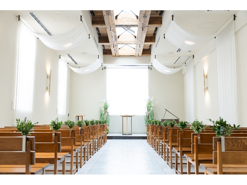 洗練されたチャペルではご撮影はもちろん、入社式や表彰式などでのご利用も素敵です！