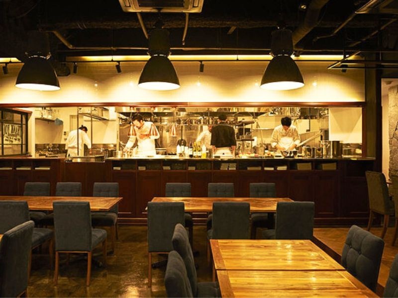 【3時間貸切×10名様以上限定】乾杯シャンパン+3時間飲み放題＆豪華全8品。デザート付でワンランク上の大人パーティ！7000円プラン※20名様以内の場合はお電話を！