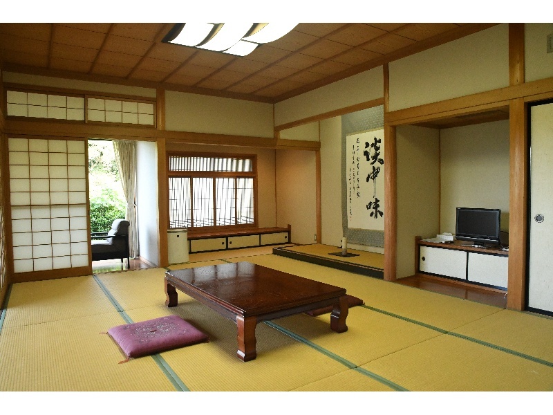 和室12畳
定員7名様までご宿泊いただけます。