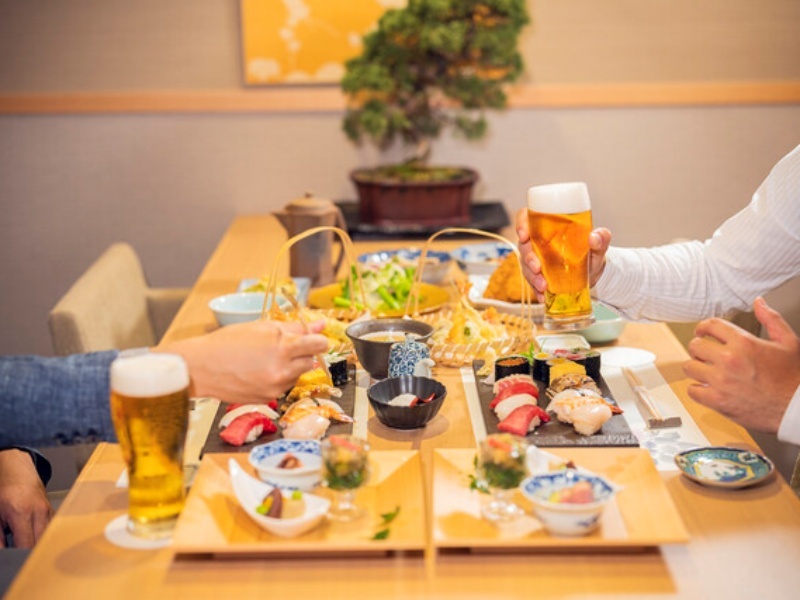 寿司・前菜・煮物まで、季節の美味を集めたこだわりの宴